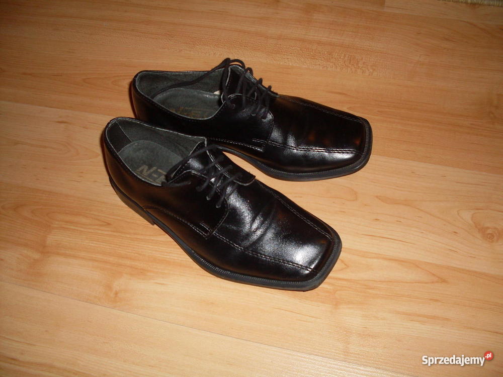 Szatka komunijna chłopięcy buty Lisewo