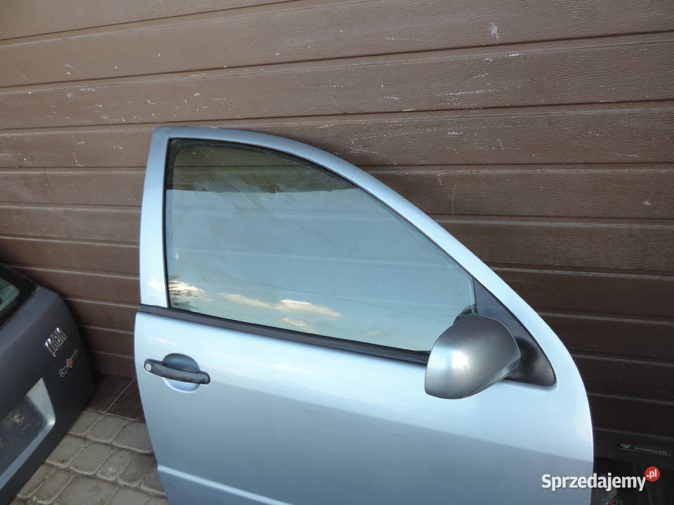 SKODA FABIA 1 HB 5D DRZWI PRAWE PRZEDNIE 9151 Drzwi małopolskie