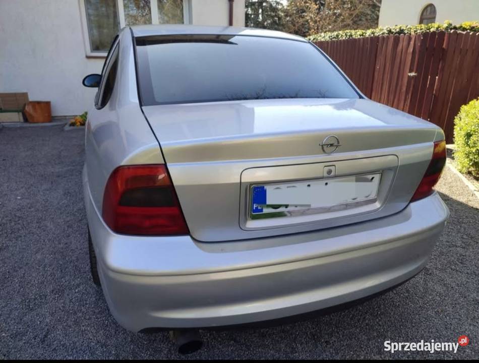 Opel Vectra B 18 116LPG 2000r stan do jazdy Sandomierz