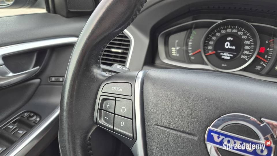 VOLVO CX60 20 181 BEZWYPADKOWY welurowa tapicerka podkarpackie Rzeszów