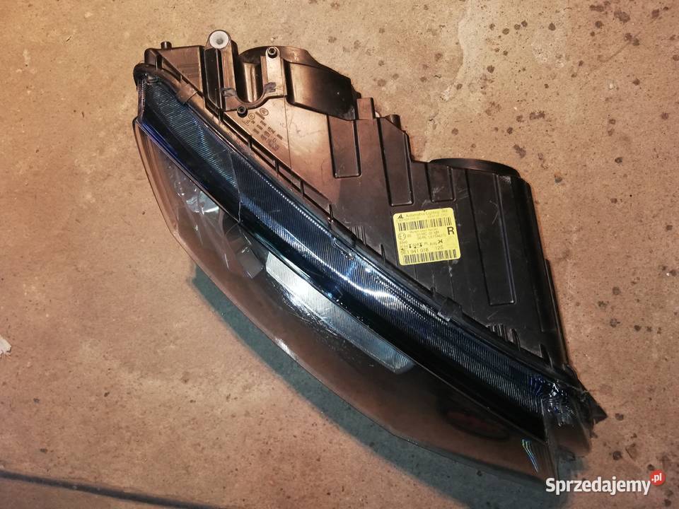 LAMPA PRAWA SKODA OCTAVIA III 2019R Prawe Oświetlenie