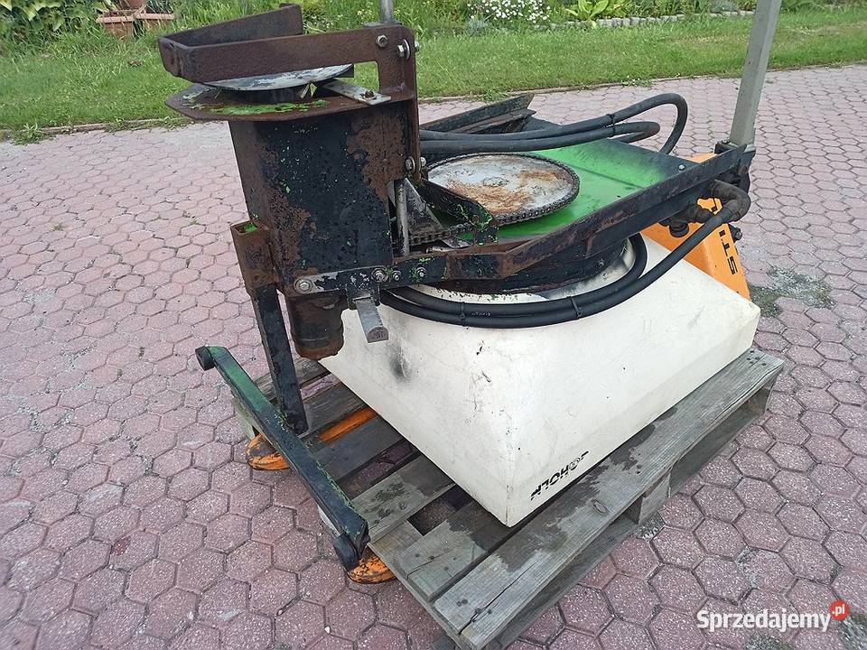 Rozsiewacz solarka posypywarka dedykowana do Żary