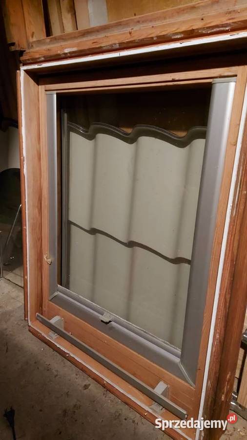 2 okna Welux dachowe z roletami Okna dachowe Mirosławice sprzedam