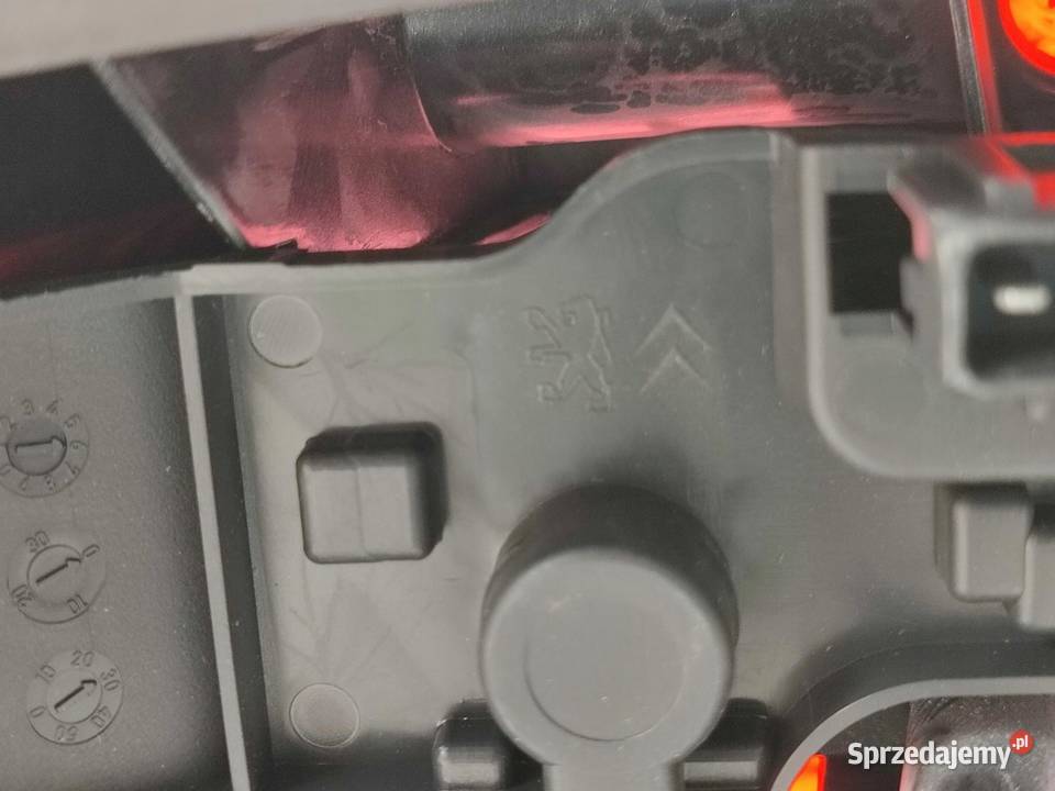 LAMPA PRAWY TYŁ CITROEN XSARA N1 N0 19972005 osobowe