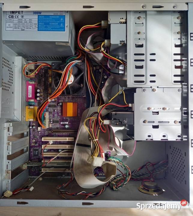 Retro obudowa PC z zawartością 300W warmińsko-mazurskie Susz