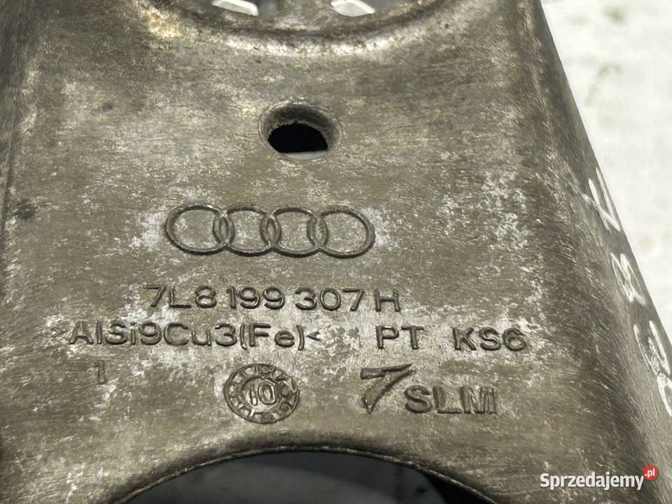 AUDI Q7 30 TFSI V6 24V CJT 272 łapa wspornik