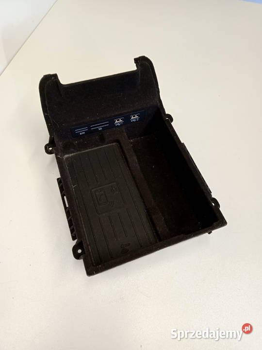 AUDI A6 C8 4K ŁADOWARKA INDUKCYJNA USB osobowe Rakoniewice