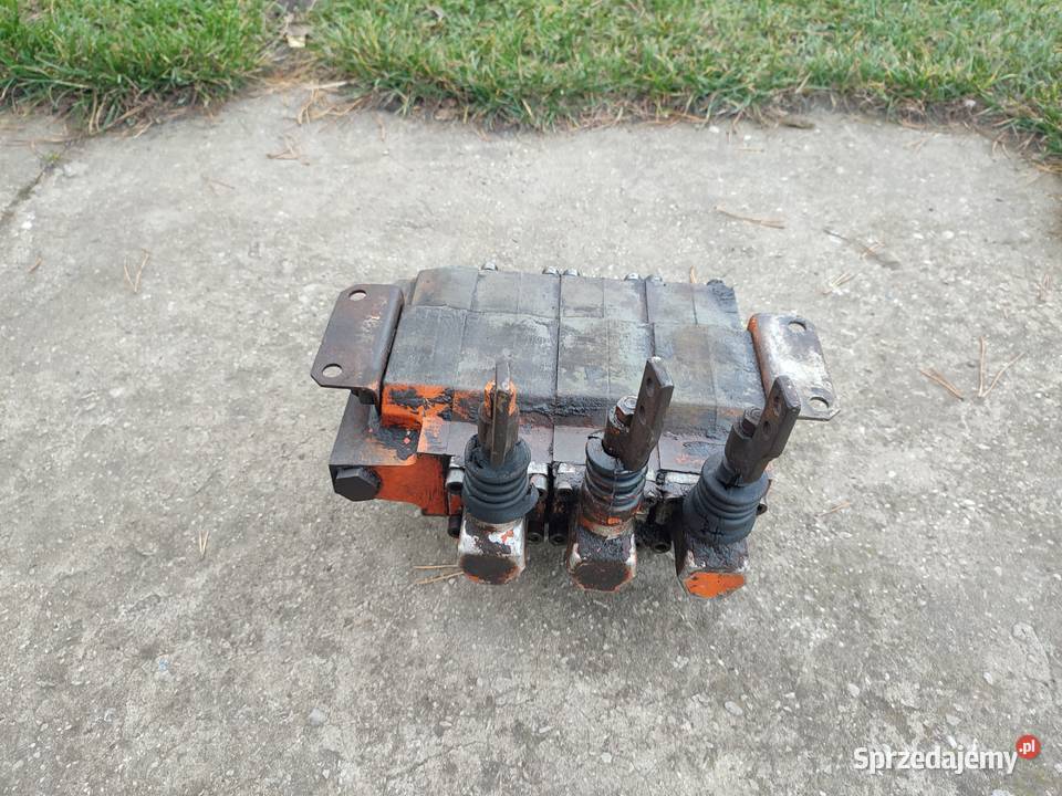 Rozdzielacz hydrauliczny unhz 750 czeski cyklop