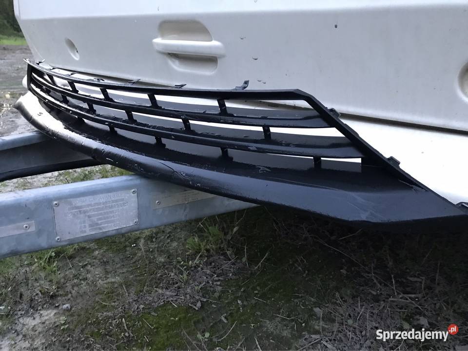 Insignia B lift 17 kratka zderzaka środkowa Karoseria Rzeszów