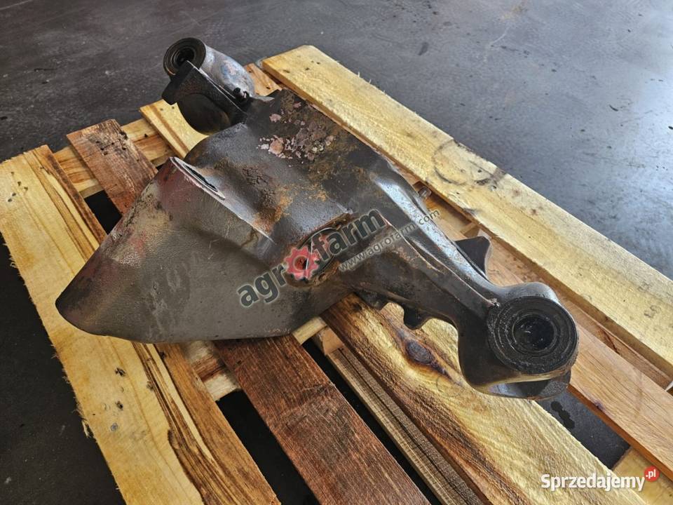 Obudowa mostu FWD Renault 7014F Dionis 140 Układ kierowniczy i oś przednia Byków