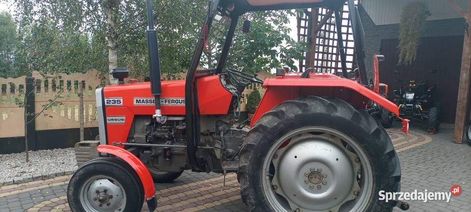 Ursus MF 235 w oryginalnym stanie Napęd 2x4 Kielce sprzedam