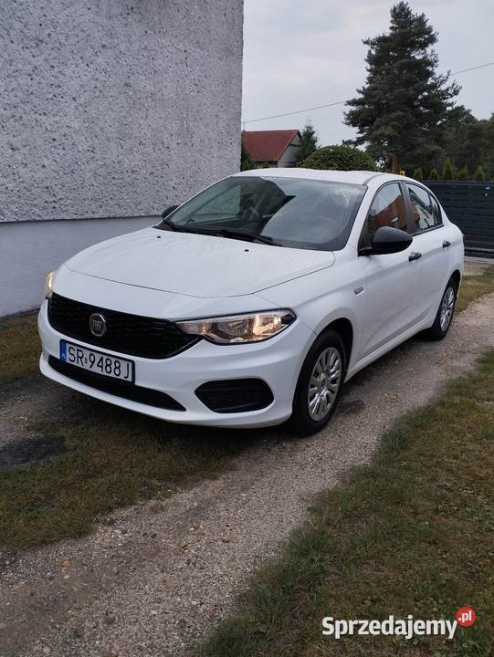 Fiat Tipo 14 2017 rpierwszy właśpolski salon centralny zamek Racibórz