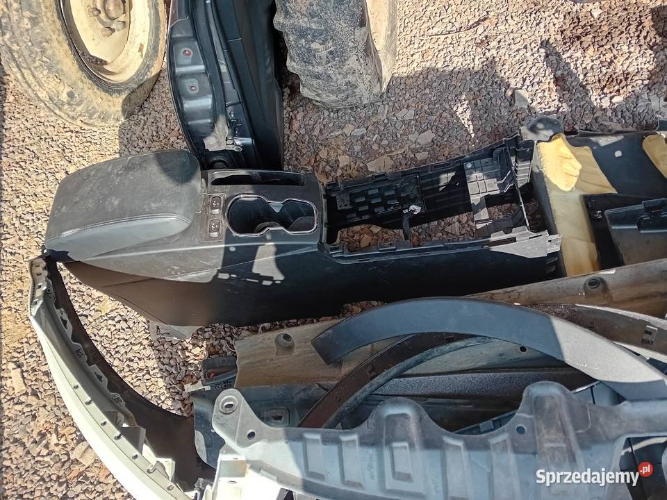 Części blacharskie i mechaniczne SsangYong Rok produkcji 2015 Siekierno-Podmieście