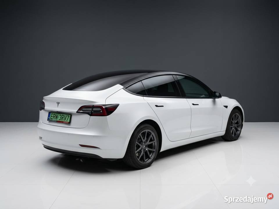 TESLA MODEL 3 SR FV Auto z UE Model 3