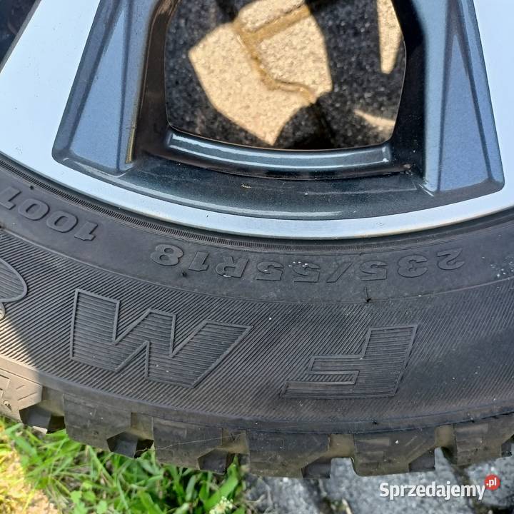 Hyundai Tucson sprzedam opony zimowe z felgami śląskie Dąbrowa Górnicza sprzedam