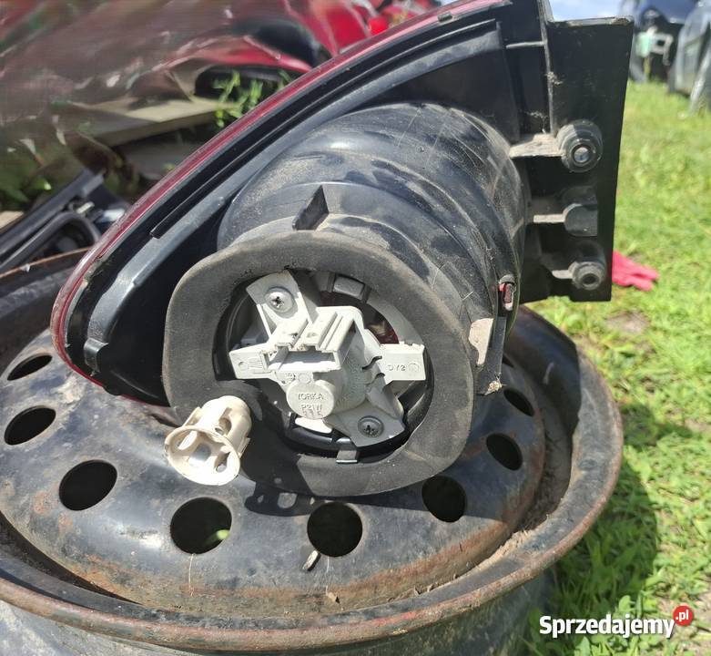 Lampa Prawa Tynia Seat Altea lubelskie Wisznice