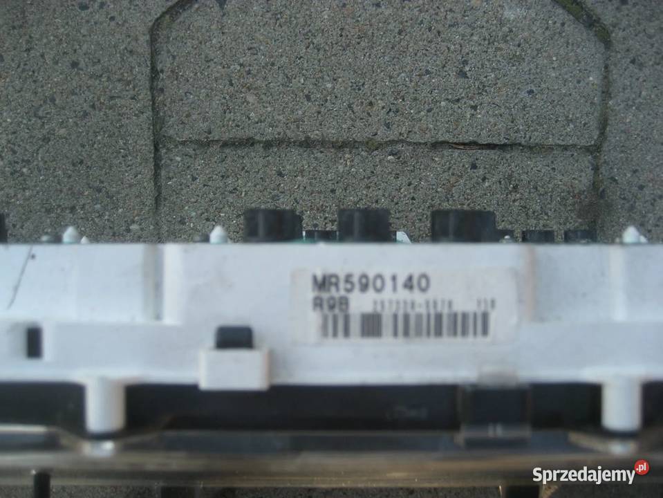MITSUBISHI PAJERO SPORT 25TD 0105r LICZNIK Rakoniewice