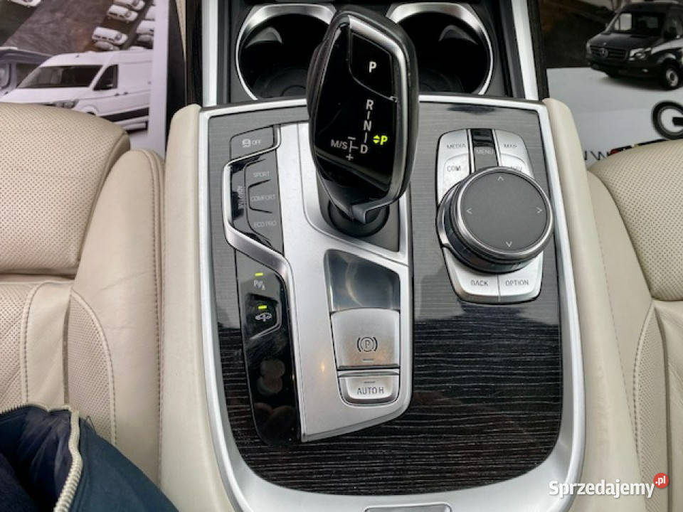 BMW 750 SALON XDrive VOLL 400 M PAKIET HEAD UP lakier metallic BMW Leszno