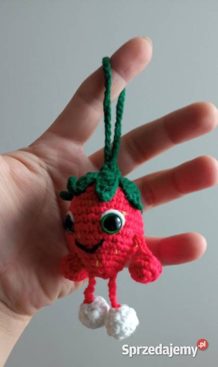 Brelok do kluczy wykonany na szydełku truskawka sprzedam