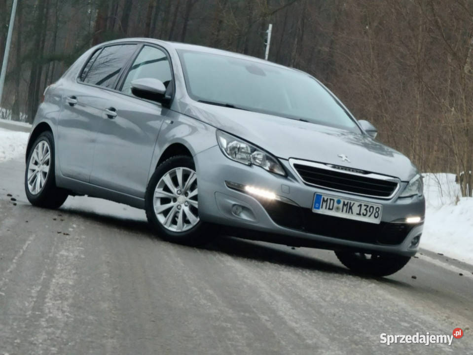 Peugeot 308 Peugeot 308 T9 12 Benzyna 131 T9 światła przeciwmgielne