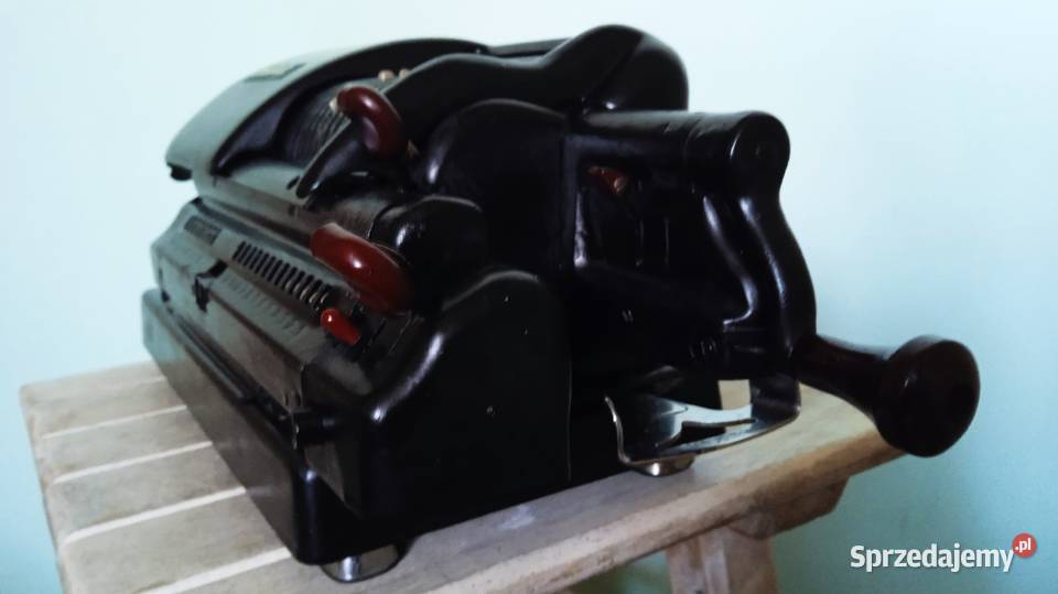 Stara maszyna do liczenia z lat 50 tych Kraków