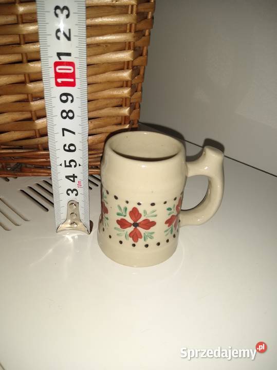 Ceramiczny kufelek beżowy Słupsk