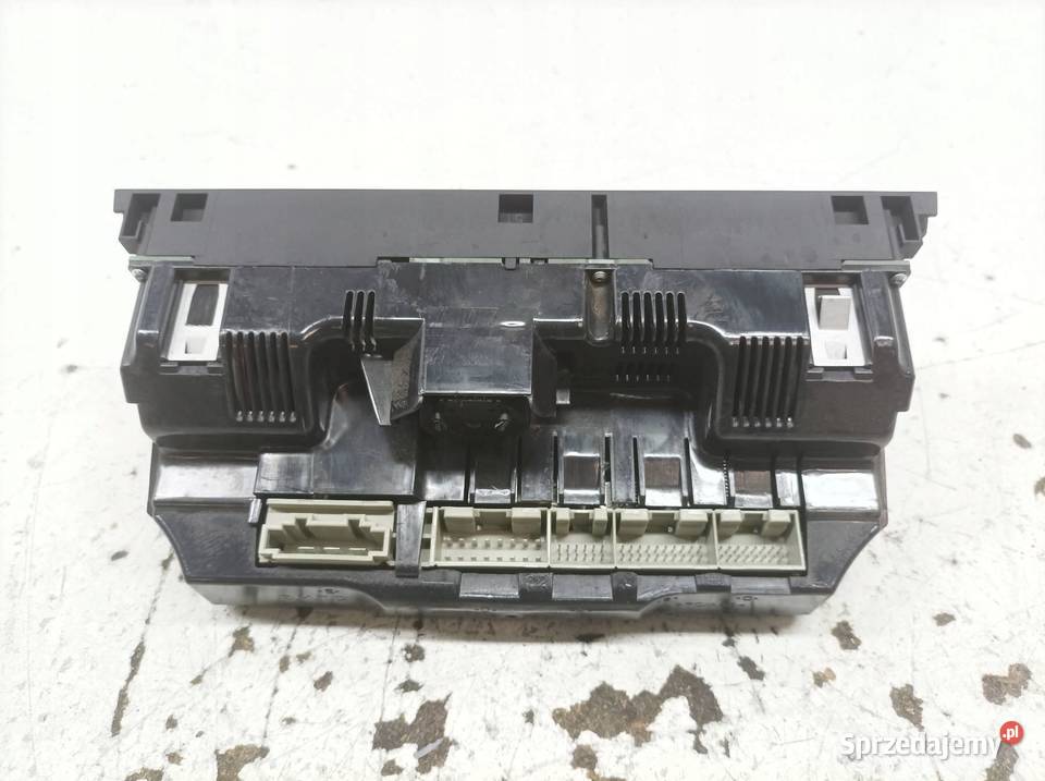 PANEL NAWIEWU 4F1820043AL Audi A6 III 20042011 Panele sterowania, przełączniki
