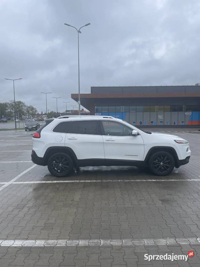 Jeep Cherokee 4x4 LPG hak Łomża