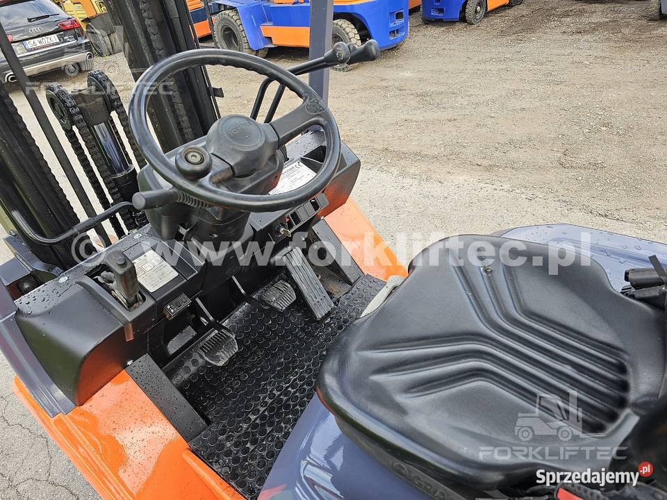 Wózek widłowy TOYOTA 7FGF25 triplex przesuw Lędziny