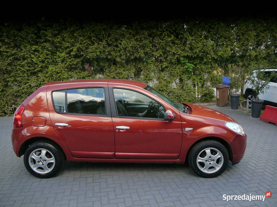 Dacia Sandero 14zwykły silnik Kilma Stan b autoalarm Częstochowa sprzedam