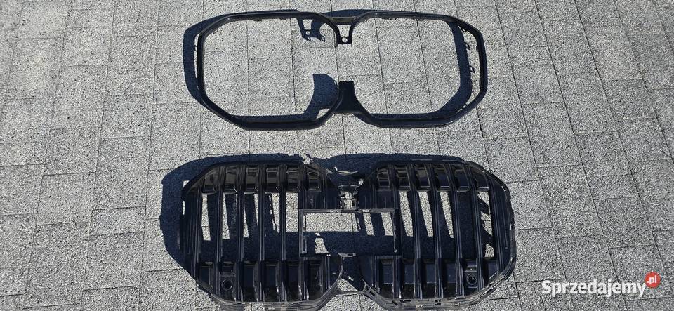 BMW i7 G70 Nerki Grill 5A3DB03 Katowice 2022 osobowe