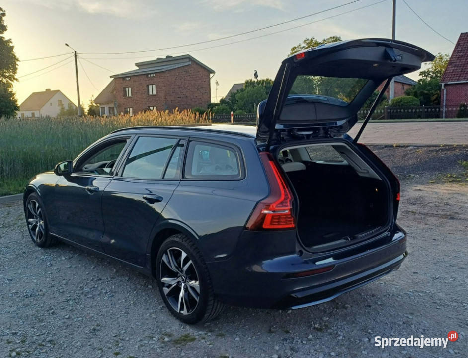 Volvo V60 Mild Hybrid Przebieg 12500 II 2018 12500km Suchorzew