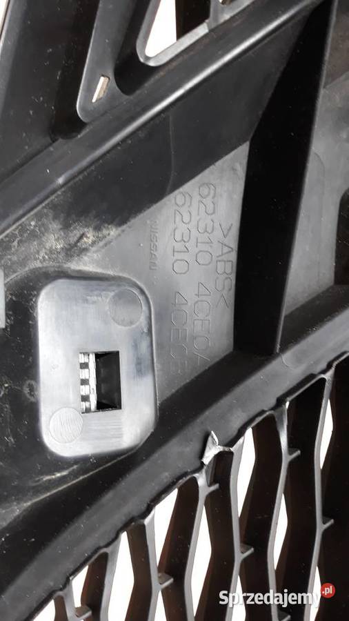 NISSAN XTRAIL T32 GRILL ATRAPA ZDERZAKA PRZÓD Karoseria wielkopolskie Zatom Stary