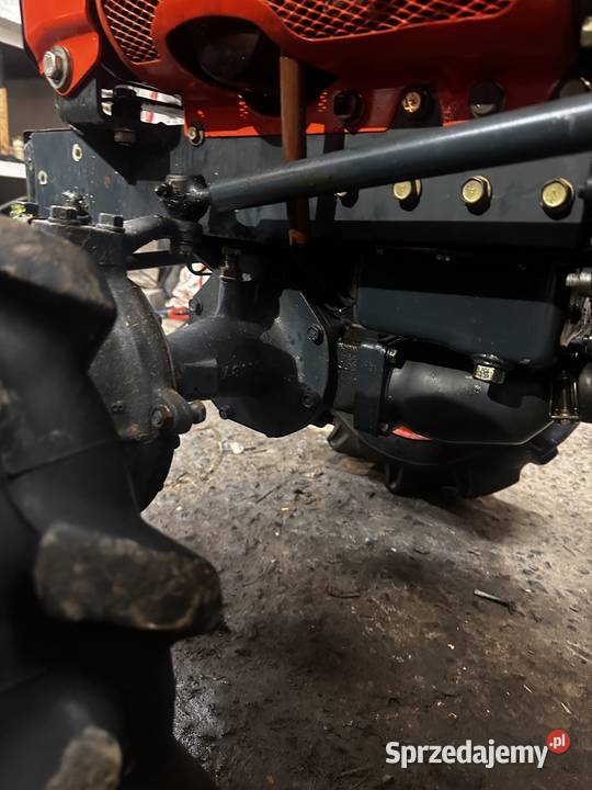 Sprzedam minitraktor KUBOTA B5001 z napędem 4x4 Kielce