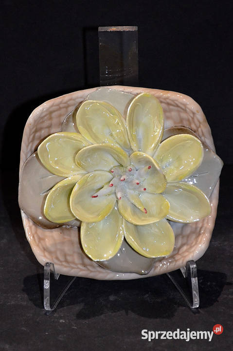 Porcelana Nofi, lilia wodna, kwiat nenufaru kolekcja ok.12cm