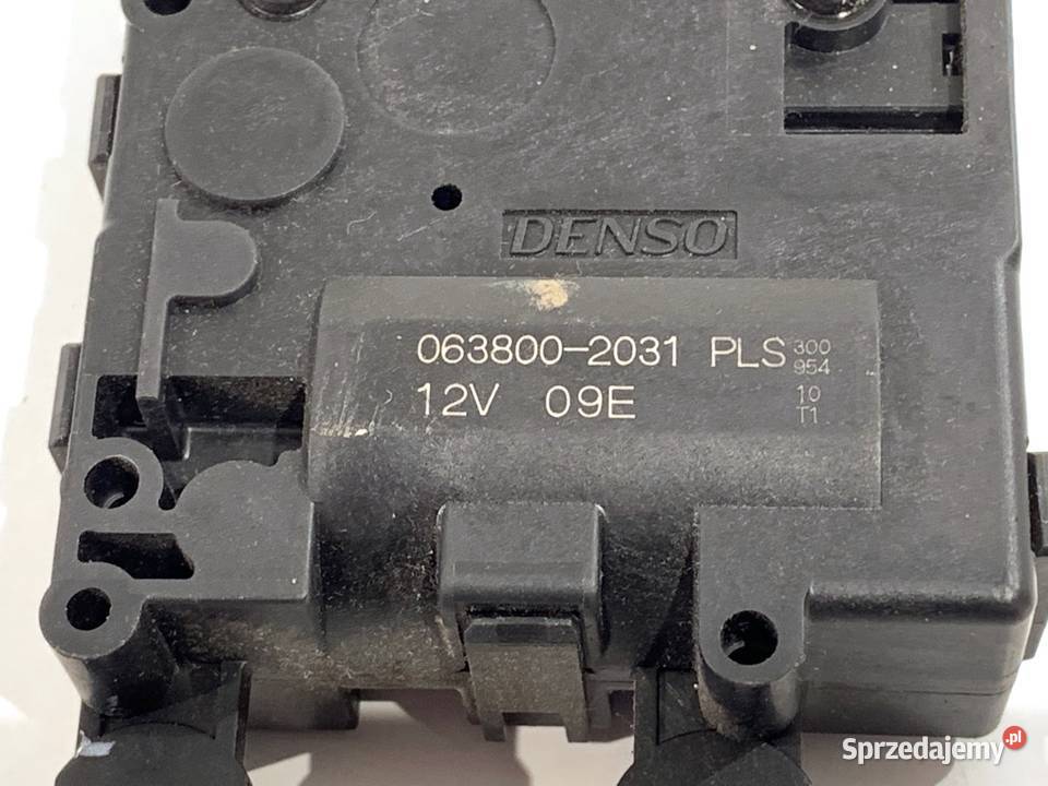 SILNIK NAGRZEWNICY TOYOTA 0638002031 COROLLA E21