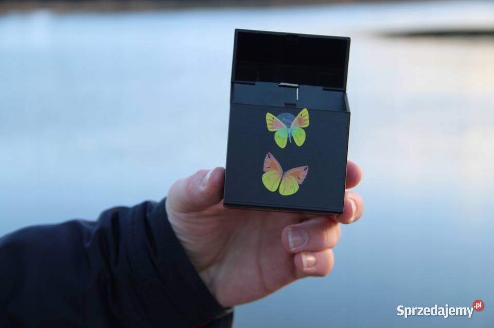 Etui na Papierosy Damskie z Motylami Ochronne na Dom i Ogród
