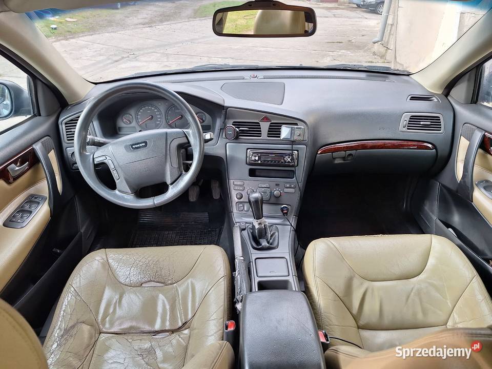 Volvo V70 24 PbLPG 2435cm3 Panieńszczyzna