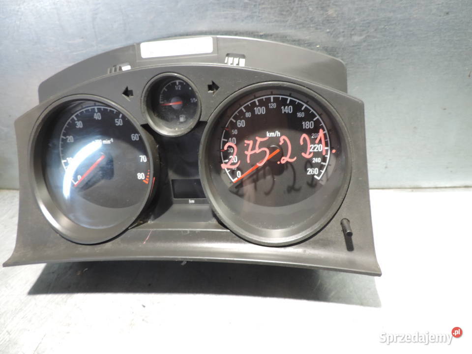 LICZNIK ZEGAR 13186327HJ OPEL ASTRA III H 16 B osobowe małopolskie Nowy Sącz