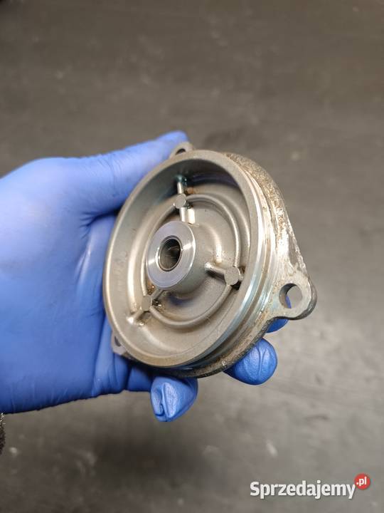 Osłona pokrywa dekiel kapa silnik części Suzuki małopolskie Gołaczewy