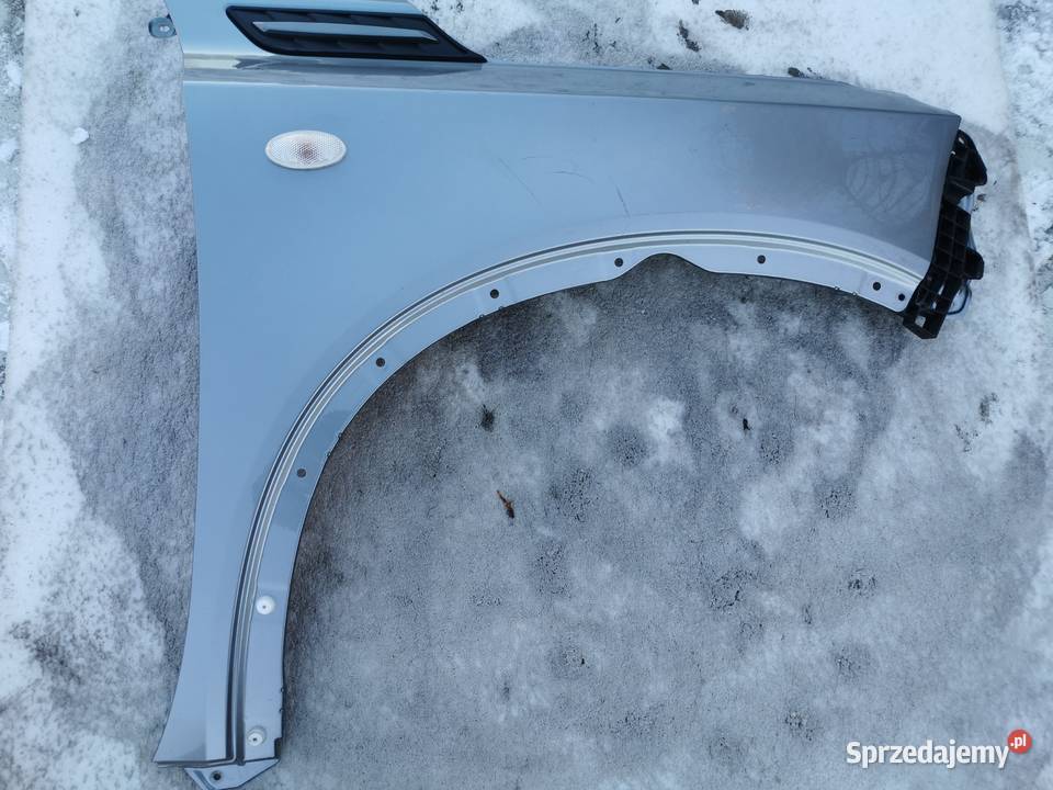 Błotnik przedni prawy Suzuki Vitara 20152021 Rzeszów