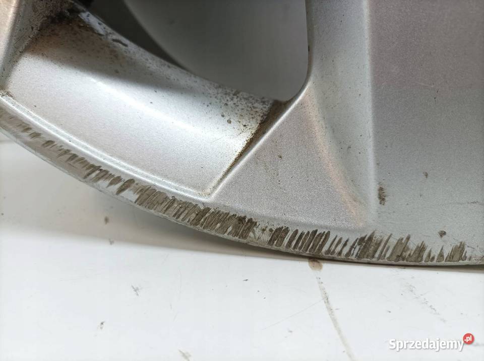 FELGA ALUMINIOWA R17 5X110 ET39 OC65 75JX17H2 sprzedam