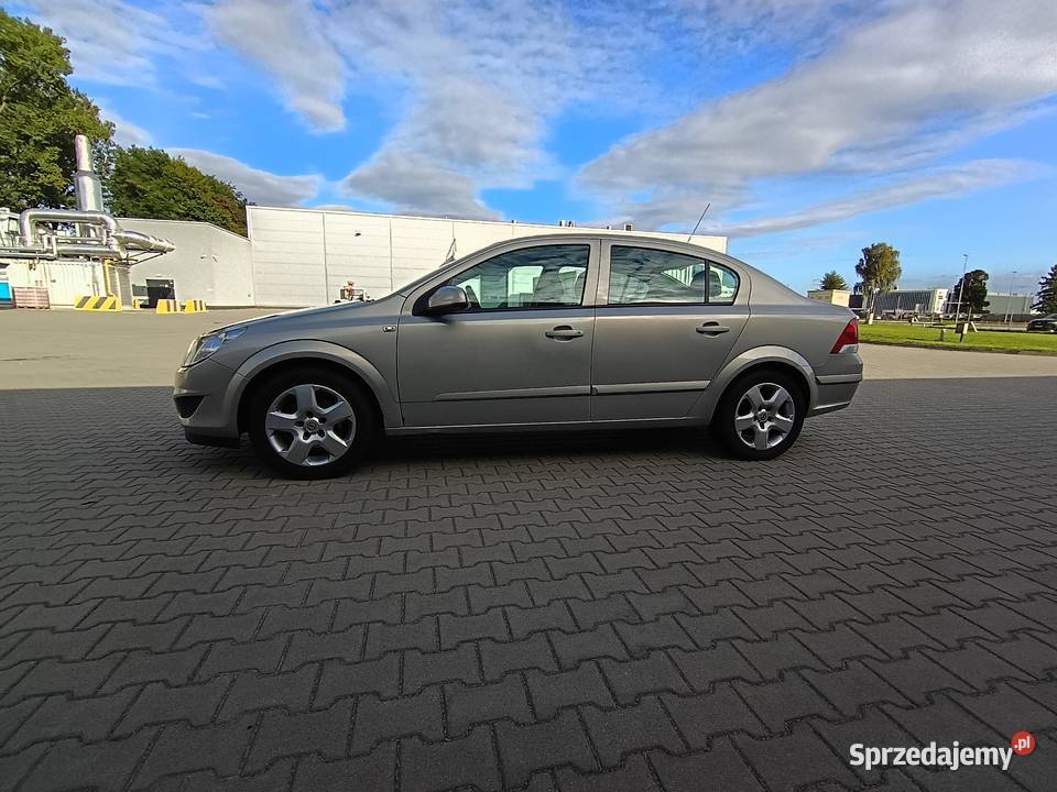 Sprzedam Opel Astra H Sedan Kraków