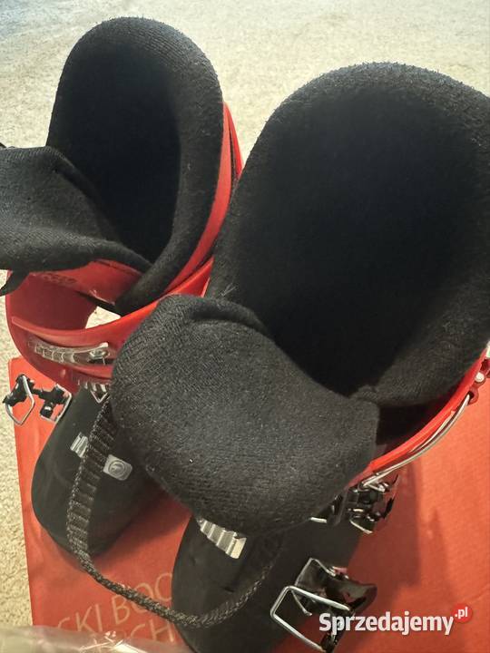 Komplet sprzętu narciarskiego dziecka Atomic Katowice