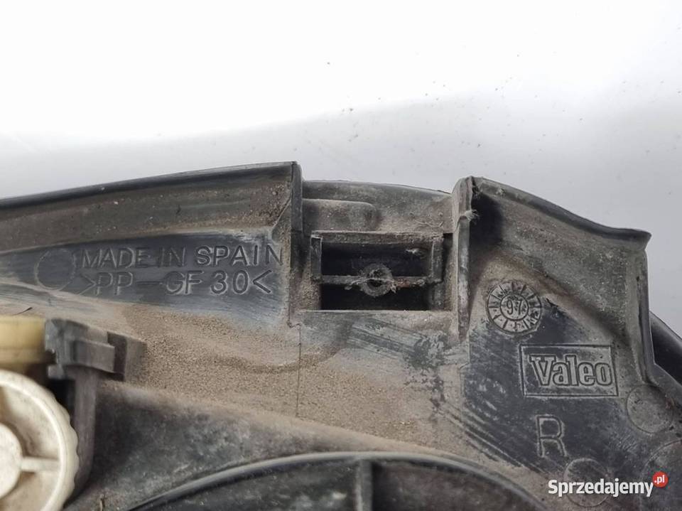 LAMPA PRAWA PRZÓD VOLKSWAGEN GOLF IV Pozostałe Lipno