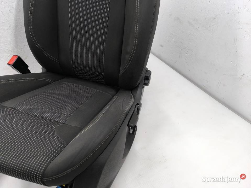 FOTEL KIEROWCY LEWY PRZÓD GRZANY 5D FORD FIESTA