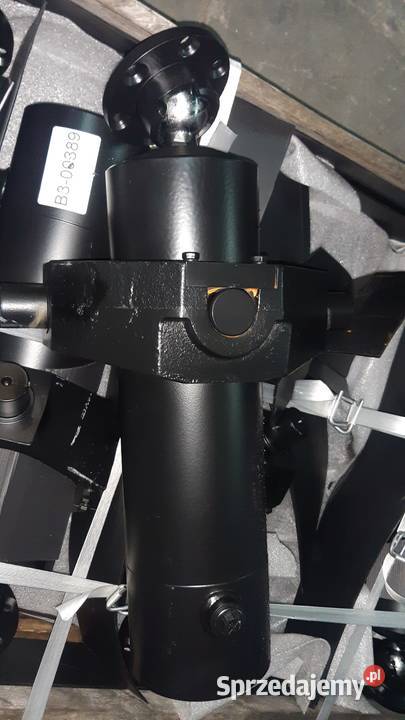Siłownik wywrotu 552 skok 1500mm z gniazdem i