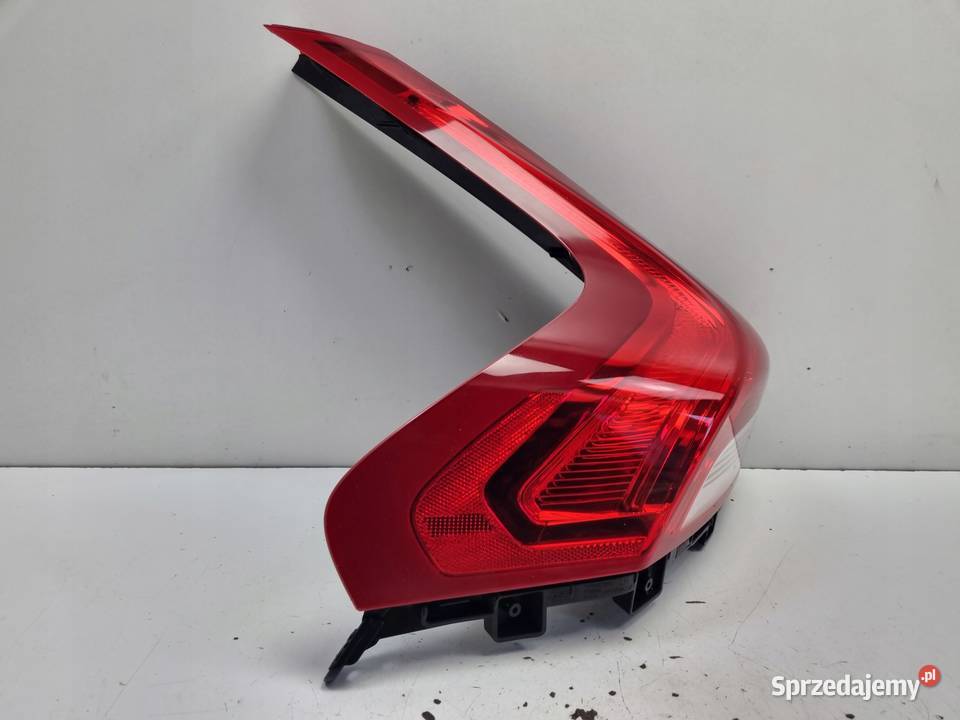 Volvo V40 II 1216r TYLNIA TYLNA LAMPA LEWA lewy Janów sprzedam