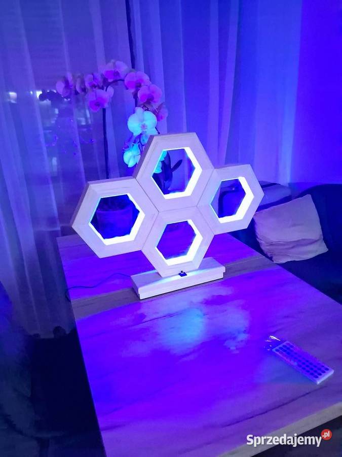 Lampa LED RGB z Drewna Hexagon Pilot Aplikacja Gajewniki-Kolonia