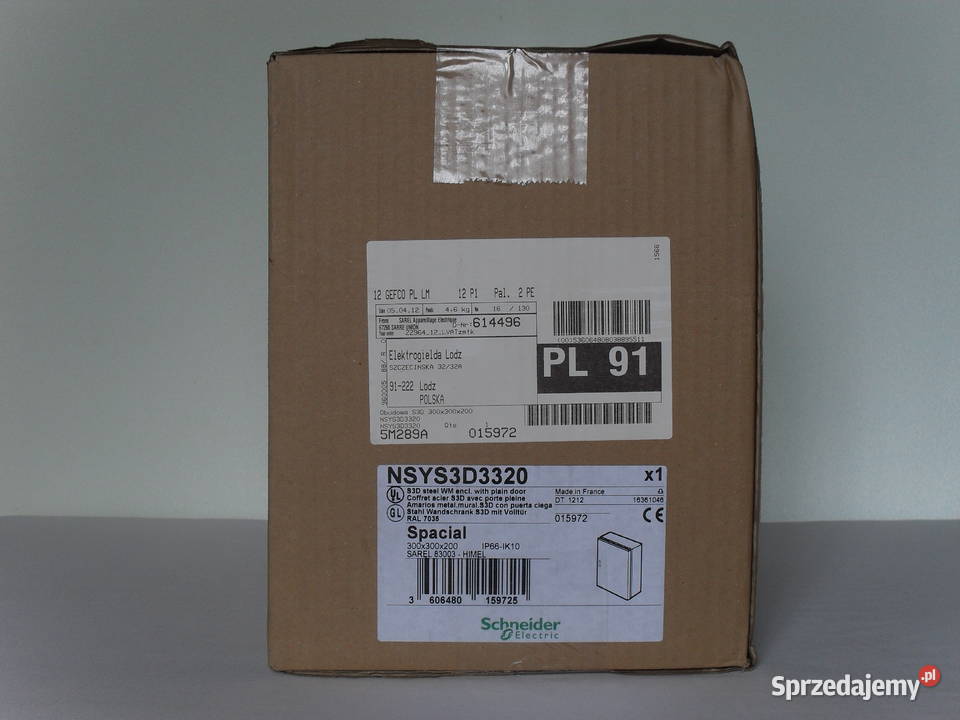 Nowa obudowa Schneider Spacial S3D 300x300x200